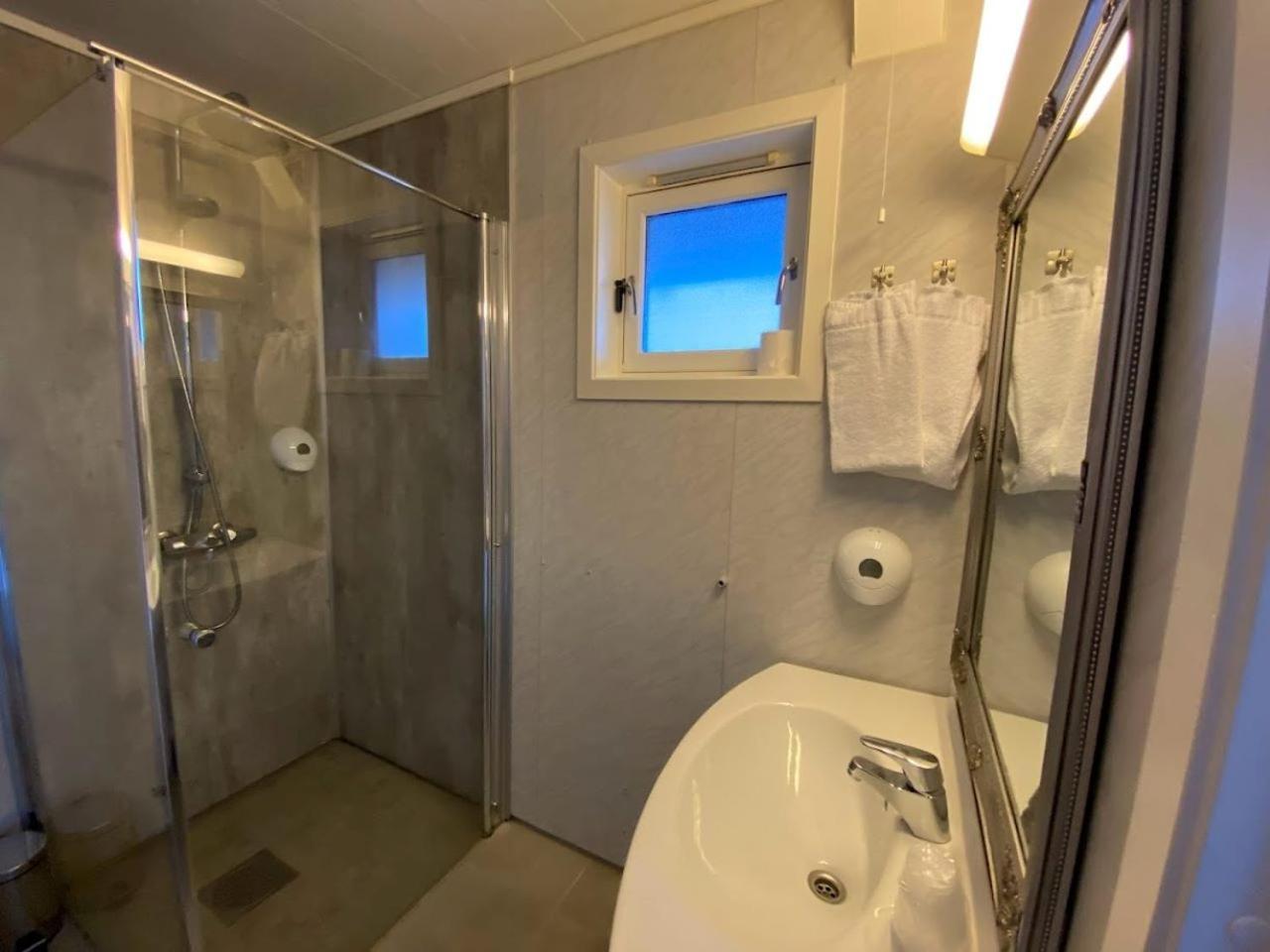 ‪‪Fitjar Fjordhotel‬‬  المظهر الخارجي الصورة